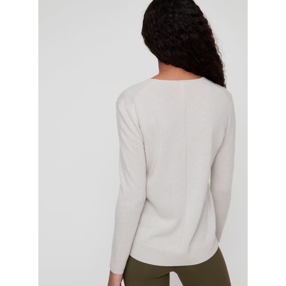 BABATON Luxe Cashmere V Neck Sweater Grey Aritzia XS - Picture 5 of 10